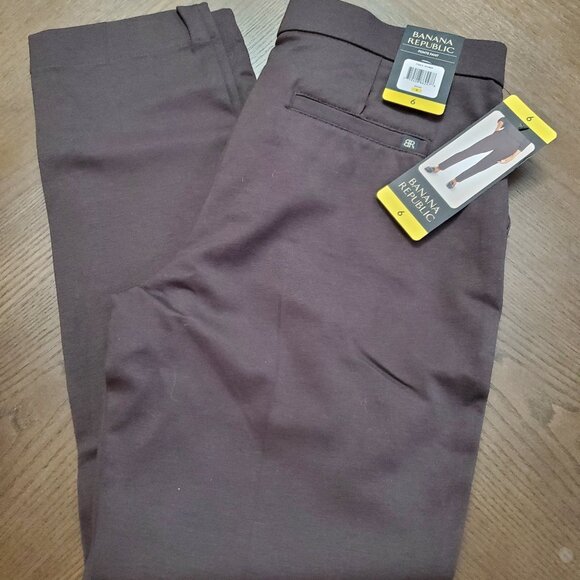 Banana Republic Pants - NWT Women's brown Banana Republic Ponte pant size 6